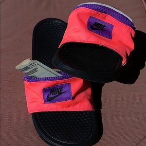 Nike Benassi JDI Woman’s Fanny Pack Slides